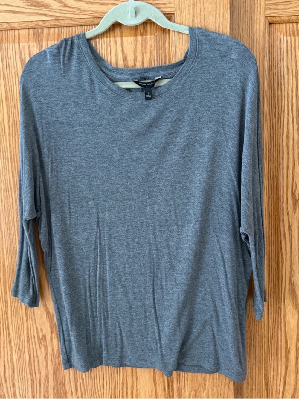 Banana Republic Gray 3/4 Sleeve Dolman Top